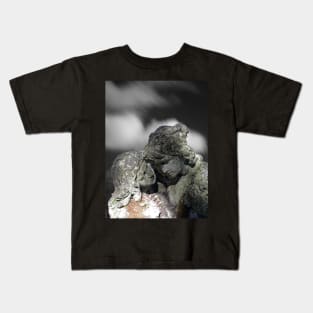 Lovers Stoned by Medusa, lovers cuddle in the Garden Kids T-Shirt